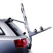 Поддръжка на велосипеди Thule Backpac 973 с монтаж на задната врата за 2-4 велосипеда